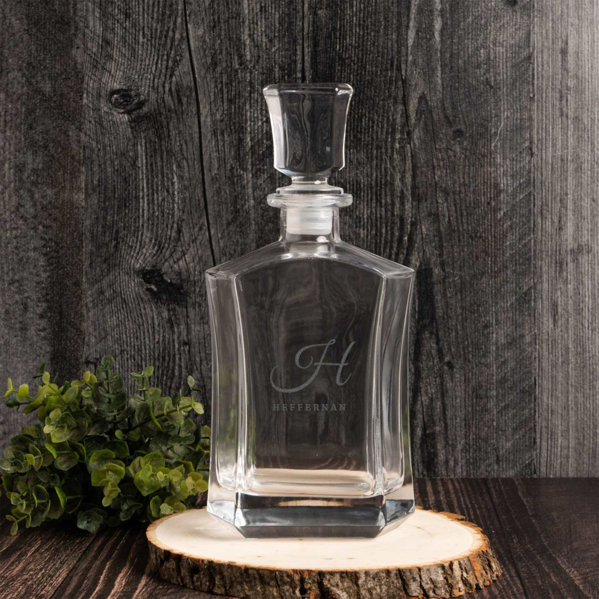 Personalized Whiskey Decanter, Custom Monogram Etched 24oz Glass Decanter, Groomsman Gift, Gift for Dad, Him, Husband, Christmas